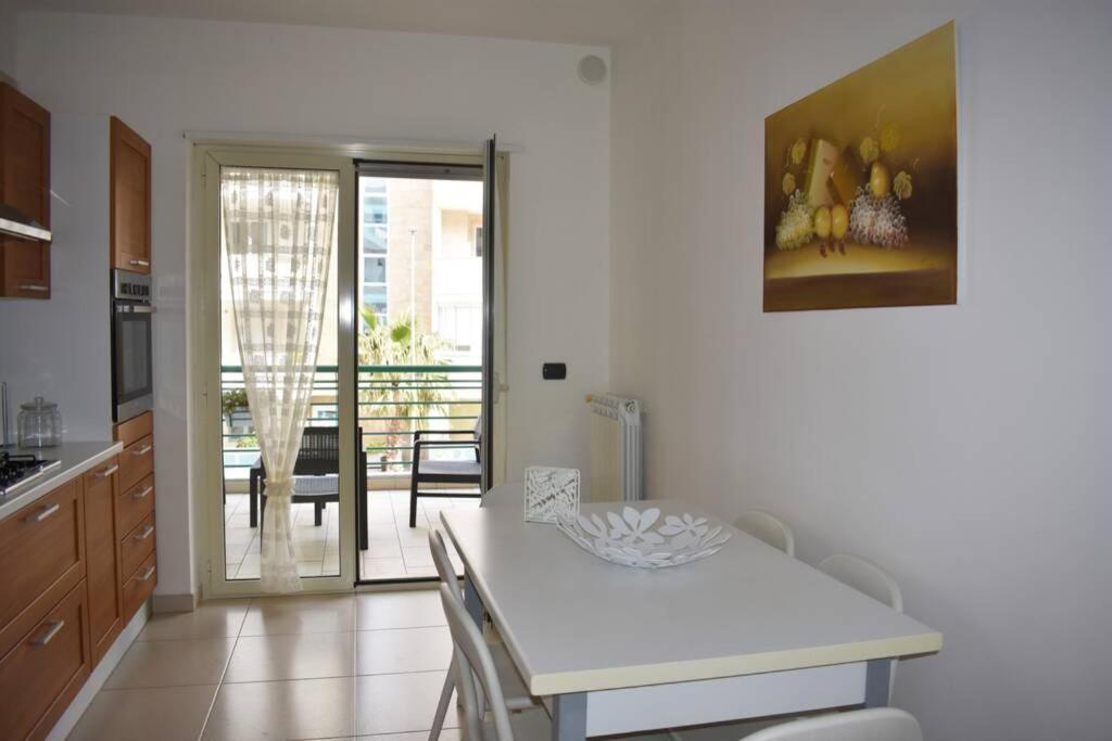 Donna Teresa Accomodation - Holiday House Монополи Екстериор снимка